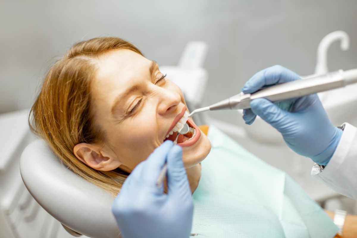4 Effective Solutions Your Dentist May Recommend for a Chipped Tooth