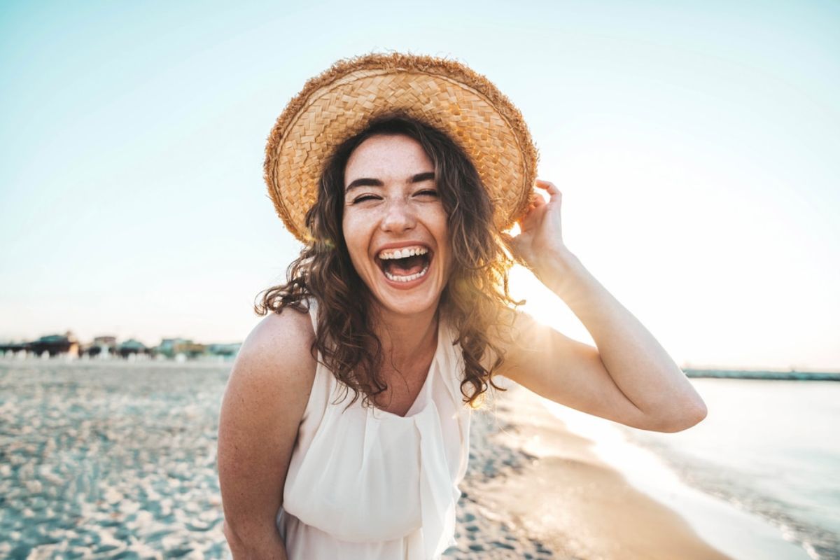 4 Incredible Health Benefits of Smiling You Can’t Ignore