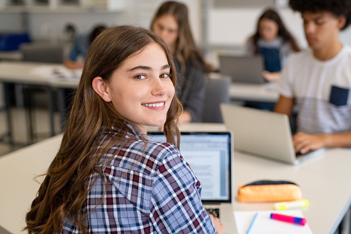 Top Oral Health Tips for Maintaining a Fresh Smile in College