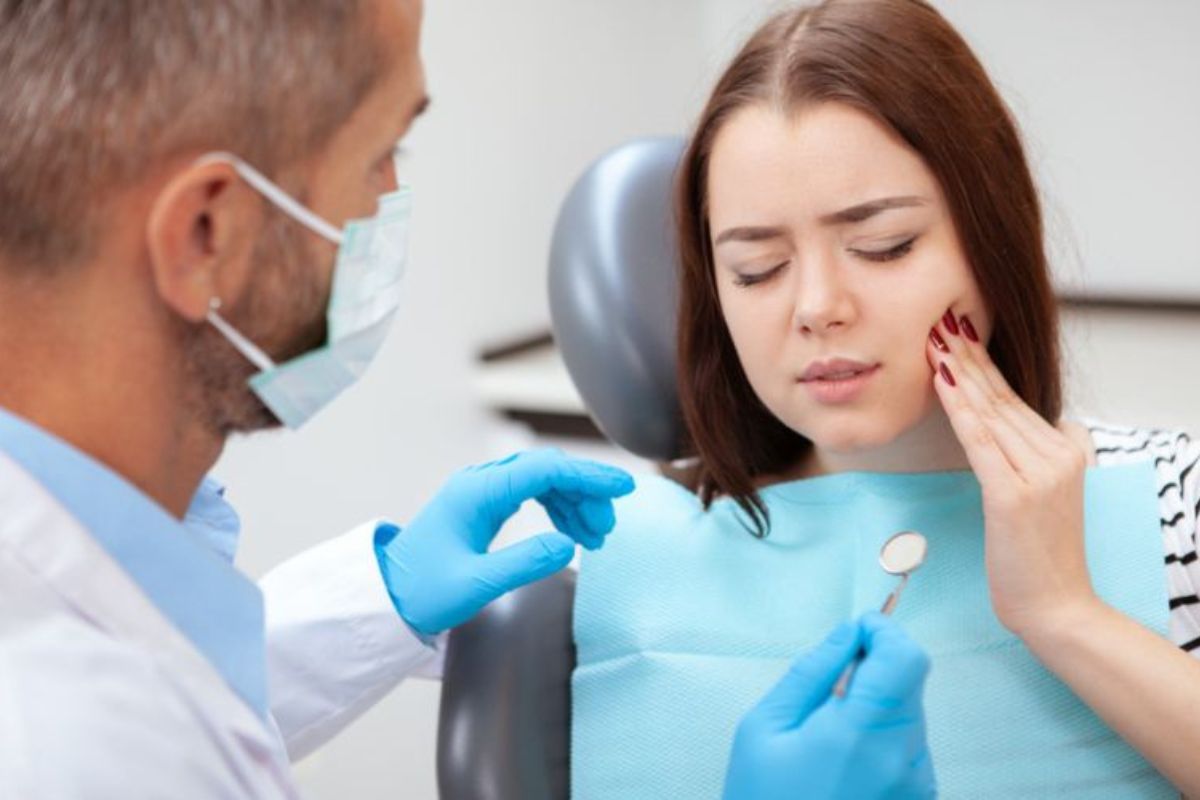 Smile-Saving Tips: What You Should Do During a Dental Emergency