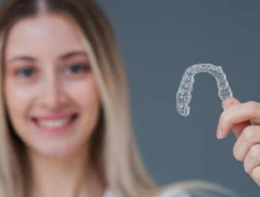 Smile Makeovers: Transform Your Teeth with Invisalign