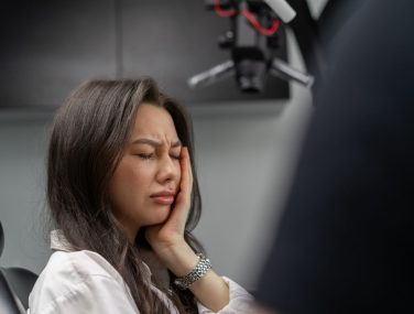 What to Do in a Dental Emergency: A Step-by-Step Guide 