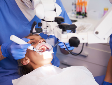 Before You Commit to a Smile Makeover: What to Discuss With a Cosmetic Dentist in Plano