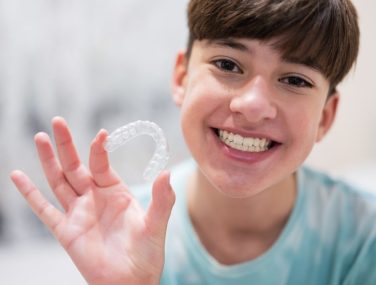 Invisalign vs Braces: Complaints, Comfort & Results Compared